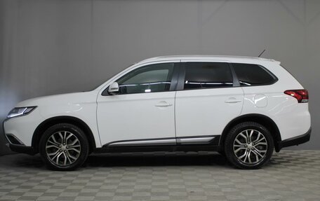 Mitsubishi Outlander III рестайлинг 3, 2015 год, 1 540 000 рублей, 5 фотография