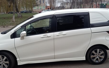 Honda Freed I, 2012 год, 1 400 000 рублей, 5 фотография