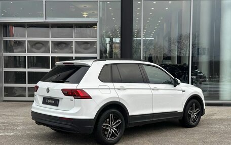 Volkswagen Tiguan II, 2018 год, 2 066 400 рублей, 5 фотография