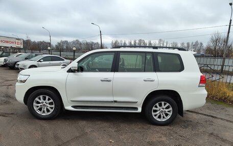 Toyota Land Cruiser 200, 2017 год, 8 100 000 рублей, 2 фотография