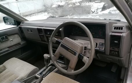 Nissan Laurel VIII, 1985 год, 750 000 рублей, 10 фотография