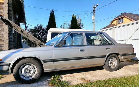 Nissan Laurel VIII, 1985 год, 750 000 рублей, 12 фотография