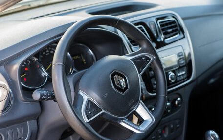 Renault Logan II, 2019 год, 899 000 рублей, 10 фотография