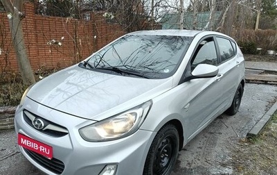 Hyundai Solaris II рестайлинг, 2012 год, 710 000 рублей, 1 фотография