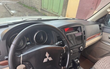 Mitsubishi Pajero IV, 2008 год, 2 100 000 рублей, 4 фотография