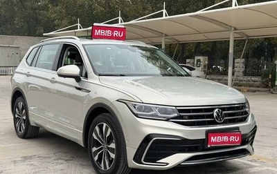 Volkswagen Tiguan II, 2021 год, 4 100 000 рублей, 1 фотография