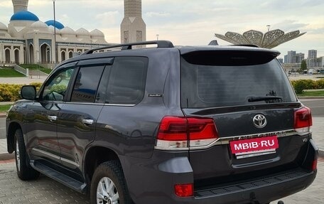 Toyota Land Cruiser 200, 2016 год, 5 550 000 рублей, 7 фотография