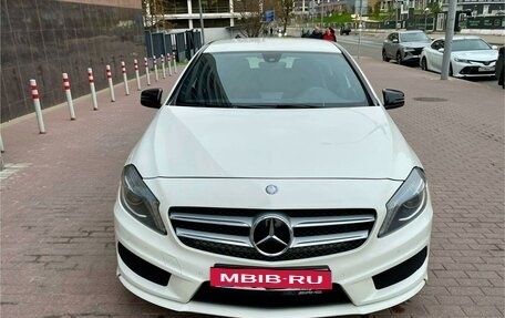 Mercedes-Benz A-Класс, 2015 год, 1 380 000 рублей, 2 фотография