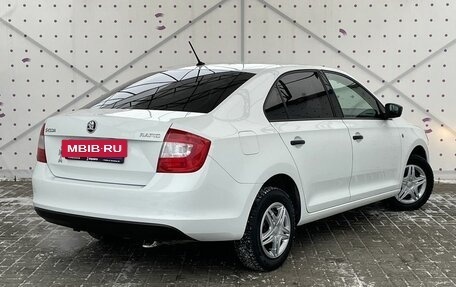 Skoda Rapid I, 2015 год, 920 000 рублей, 4 фотография