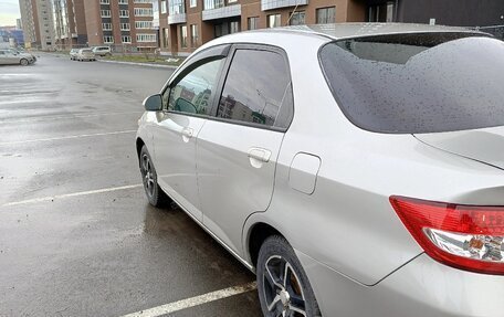 Honda Fit Aria, 2003 год, 580 000 рублей, 4 фотография