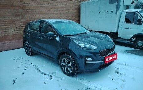 KIA Sportage IV рестайлинг, 2020 год, 2 200 000 рублей, 2 фотография