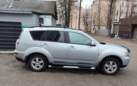 Mitsubishi Outlander III рестайлинг 3, 2011 год, 900 000 рублей, 4 фотография