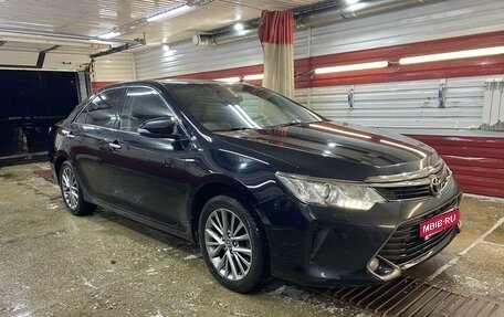 Toyota Camry, 2015 год, 2 330 000 рублей, 3 фотография