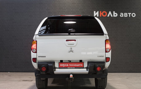 Mitsubishi L200 IV рестайлинг, 2014 год, 2 500 000 рублей, 5 фотография