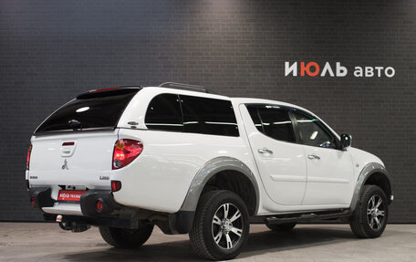 Mitsubishi L200 IV рестайлинг, 2014 год, 2 500 000 рублей, 6 фотография