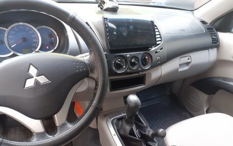 Mitsubishi L200 IV рестайлинг, 2007 год, 1 400 000 рублей, 3 фотография