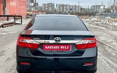 Toyota Camry, 2012 год, 1 630 000 рублей, 6 фотография