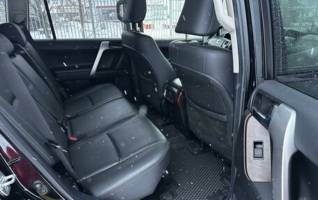 Toyota Land Cruiser Prado 150 рестайлинг 2, 2015 год, 3 799 000 рублей, 7 фотография