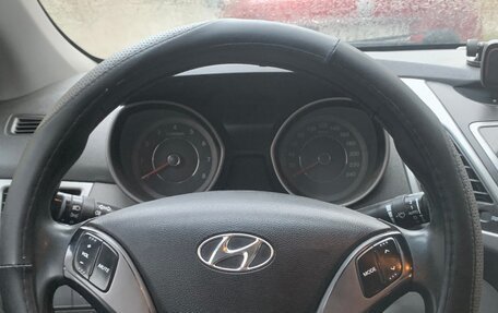 Hyundai Elantra V, 2014 год, 600 000 рублей, 13 фотография