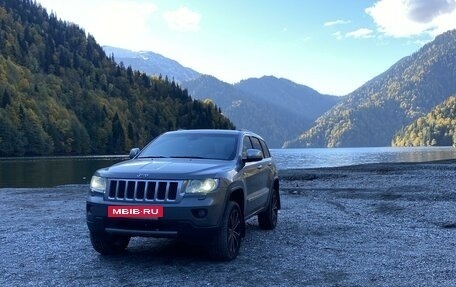 Jeep Grand Cherokee, 2011 год, 1 800 000 рублей, 2 фотография