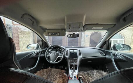 Opel Astra J, 2013 год, 1 050 000 рублей, 4 фотография