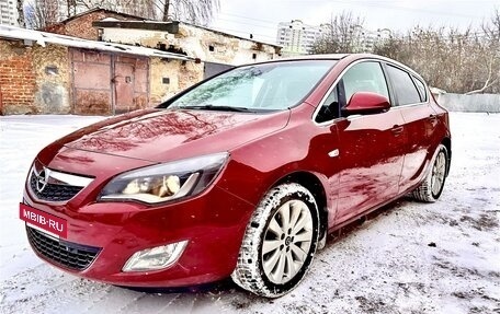 Opel Astra J, 2011 год, 850 000 рублей, 2 фотография