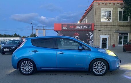 Nissan Leaf I, 2011 год, 550 000 рублей, 2 фотография