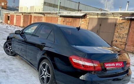 Mercedes-Benz E-Класс, 2012 год, 1 185 000 рублей, 3 фотография