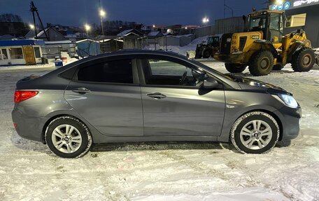 Hyundai Solaris II рестайлинг, 2011 год, 770 000 рублей, 2 фотография