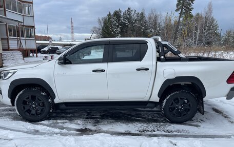 Toyota Hilux VIII, 2020 год, 4 700 000 рублей, 2 фотография