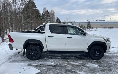 Toyota Hilux VIII, 2020 год, 4 700 000 рублей, 3 фотография