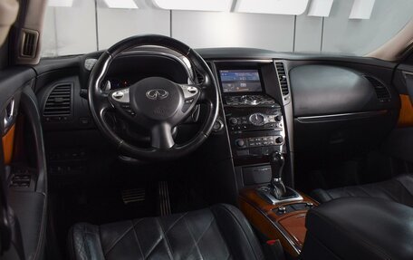 Infiniti QX70, 2015 год, 2 379 000 рублей, 6 фотография