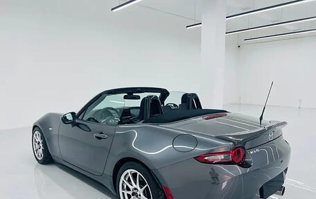 Mazda MX-5, 2020 год, 5 240 000 рублей, 10 фотография