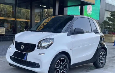 Smart Fortwo III, 2019 год, 1 700 000 рублей, 1 фотография