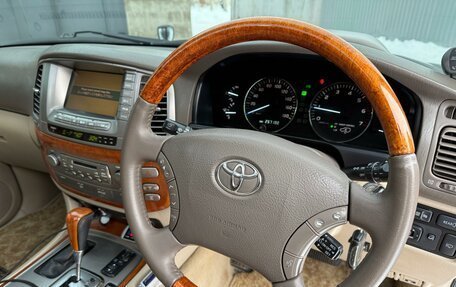 Toyota Land Cruiser 100 рестайлинг 2, 2004 год, 3 500 000 рублей, 18 фотография