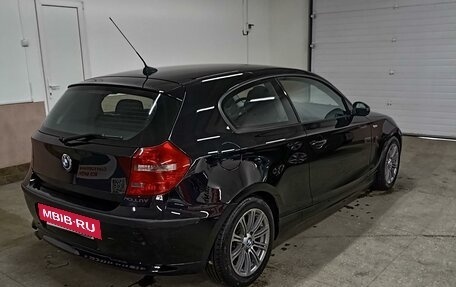 BMW 1 серия, 2009 год, 770 000 рублей, 2 фотография