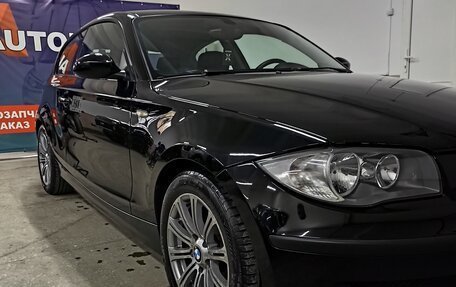 BMW 1 серия, 2009 год, 770 000 рублей, 12 фотография