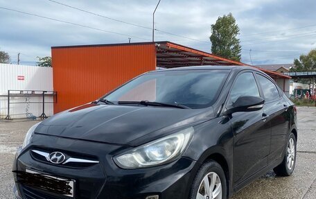 Hyundai Solaris II рестайлинг, 2011 год, 820 000 рублей, 2 фотография