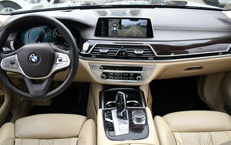 BMW 7 серия, 2015 год, 2 999 000 рублей, 12 фотография