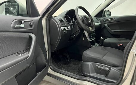 Skoda Yeti I рестайлинг, 2012 год, 998 000 рублей, 18 фотография