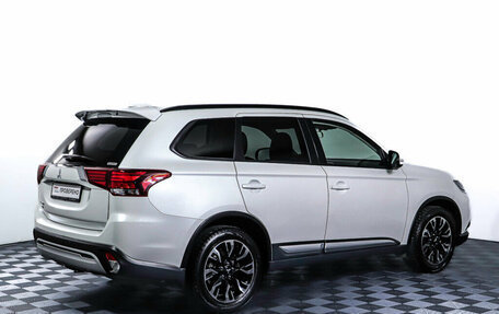 Mitsubishi Outlander III рестайлинг 3, 2021 год, 2 898 000 рублей, 5 фотография