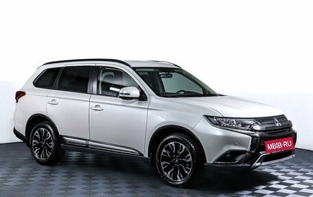 Mitsubishi Outlander III рестайлинг 3, 2021 год, 2 898 000 рублей, 3 фотография