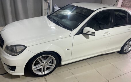 Mercedes-Benz C-Класс, 2011 год, 1 850 000 рублей, 1 фотография