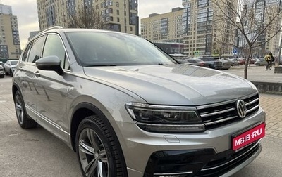 Volkswagen Tiguan II, 2019 год, 3 998 000 рублей, 1 фотография