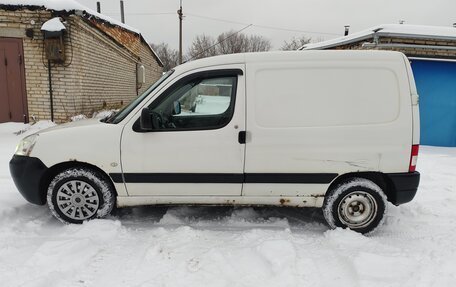 Peugeot Partner II рестайлинг 2, 2011 год, 450 000 рублей, 5 фотография