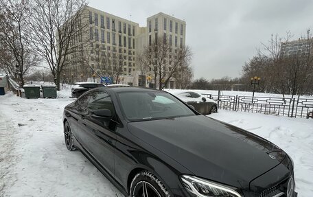 Mercedes-Benz C-Класс, 2018 год, 3 800 000 рублей, 4 фотография