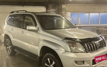 Toyota Land Cruiser Prado 120 рестайлинг, 2008 год, 2 300 000 рублей, 2 фотография