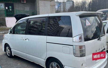 Toyota Voxy II, 2001 год, 550 000 рублей, 4 фотография