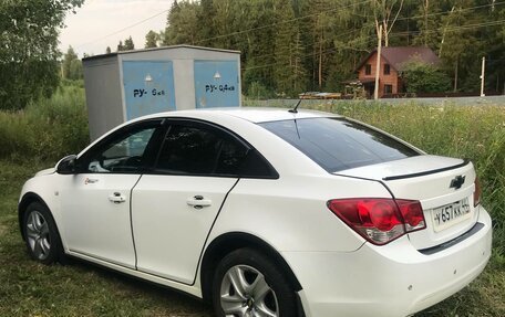 Chevrolet Cruze II, 2009 год, 650 000 рублей, 4 фотография