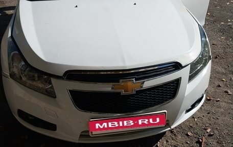 Chevrolet Cruze II, 2009 год, 650 000 рублей, 3 фотография